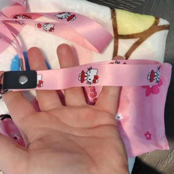 🩷💝Hello Kitty Sanrio Bundle💝🩷 - Picture 11 of 17